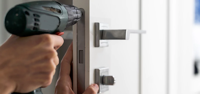 Locksmith For Lock Replacement Near Me in Stanton, CA