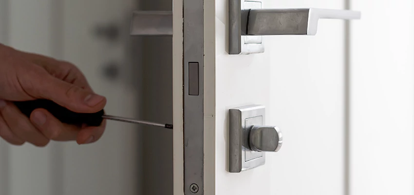 Key Programming Locksmith Open Now in Stanton, California